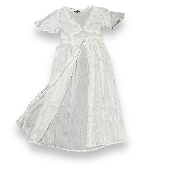 Lulu’s XS open maxi dress with lace trim white NWT - Picture 2 of 4